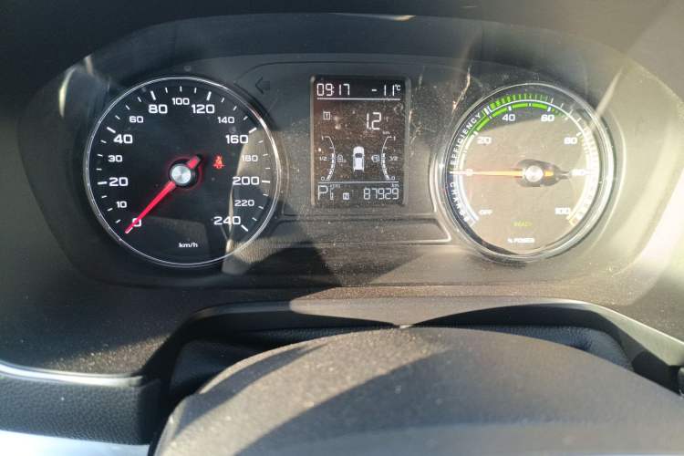 Used Roewe RX5 New Energy 2018 eRX5 50T Hybrid Luxury Edition Odometer Close Up
