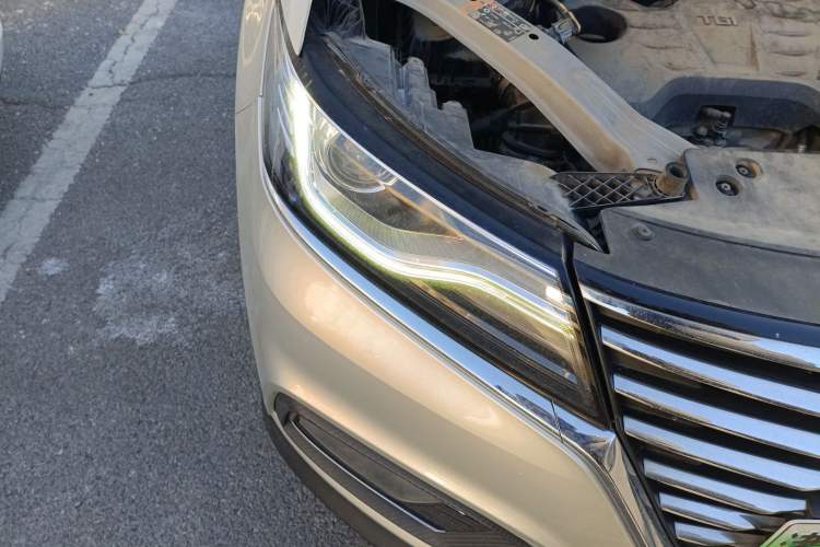 Used Roewe RX5 New Energy 2018 eRX5 50T Hybrid Luxury Edition Right Front Headlight