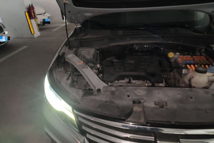 Used Roewe RX5 New Energy 2018 eRX5 50T Hybrid Luxury Edition Engine Bay Right