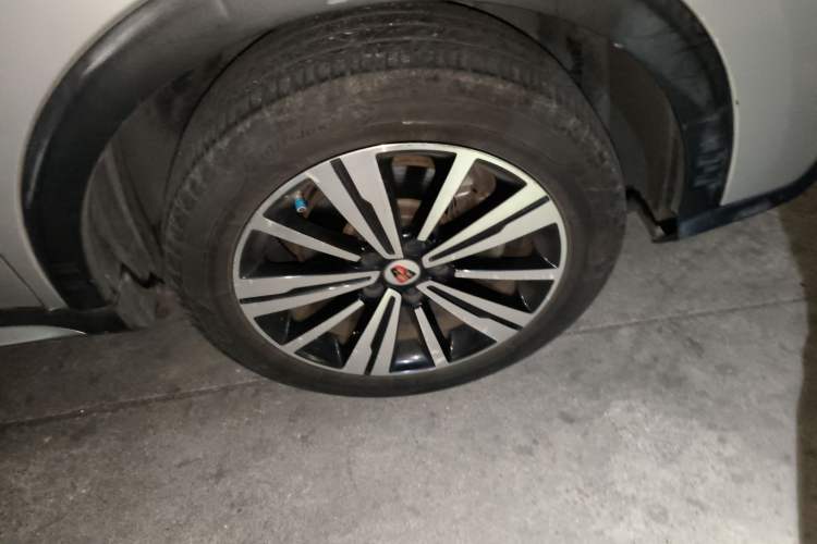 Used Roewe RX5 New Energy 2018 eRX5 50T Hybrid Luxury Edition Right Front Wheel Hub