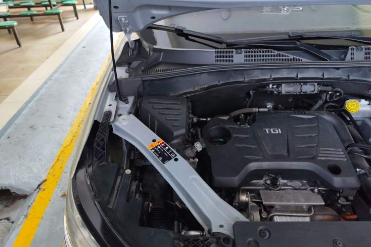 Used Roewe RX5 New Energy 2018 eRX5 50T Hybrid Luxury Edition Engine Bay Right