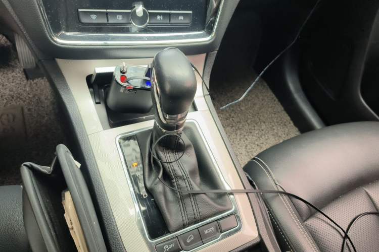 Used Roewe RX5 New Energy 2018 eRX5 50T Hybrid Luxury Edition Gear Lever