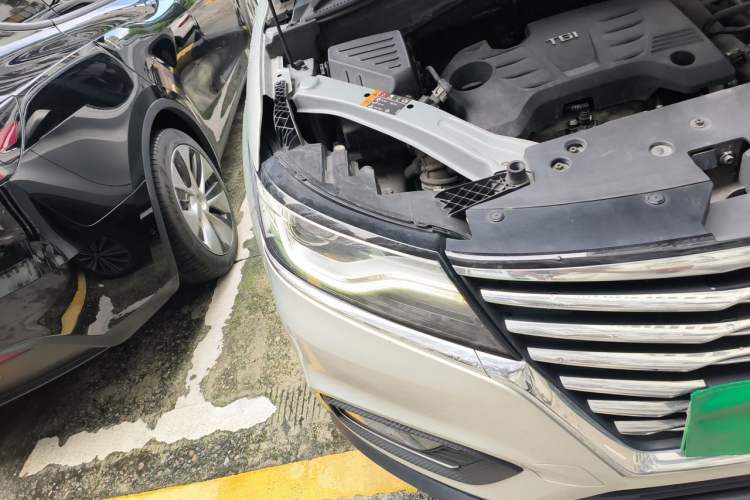 Used Roewe RX5 New Energy 2018 eRX5 50T Hybrid Luxury Edition Right Front Headlight