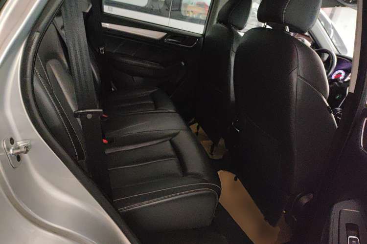Used Roewe RX5 New Energy 2018 eRX5 50T Hybrid Luxury Edition Right Rear Seat