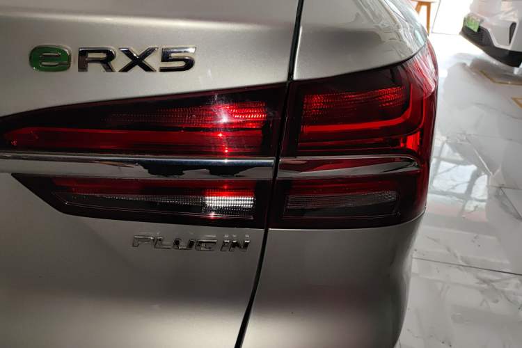Used Roewe RX5 New Energy 2018 eRX5 50T Hybrid Luxury Edition Right Rear Taillight
