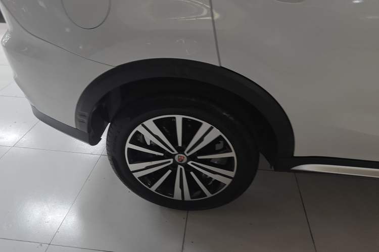 Used Roewe RX5 New Energy 2018 eRX5 50T Hybrid Luxury Edition Exterior 8