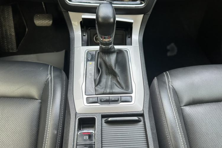 Used Roewe RX5 New Energy 2018 eRX5 50T Hybrid Luxury Edition Gear Lever