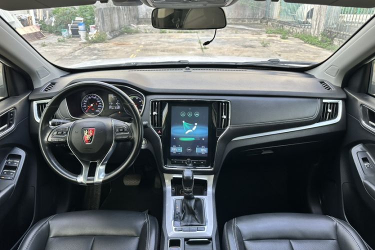 Used Roewe RX5 New Energy 2018 eRX5 50T Hybrid Luxury Edition Interior 2