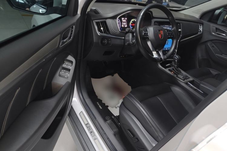 Used Roewe RX5 New Energy 2018 eRX5 50T Hybrid Luxury Edition Interior 3