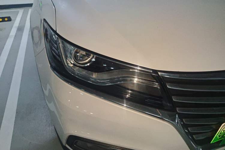 Used Roewe RX5 New Energy 2018 eRX5 50T Hybrid Luxury Edition Right Front Headlight