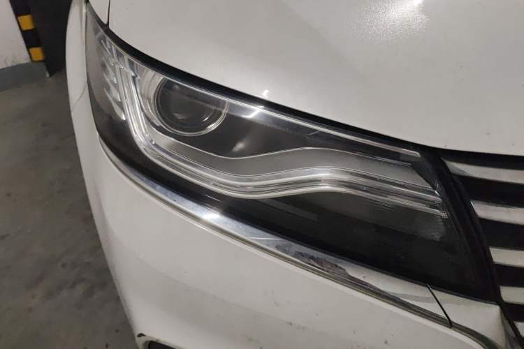 Used Roewe RX5 New Energy 2018 eRX5 50T Hybrid Luxury Edition Right Front Headlight