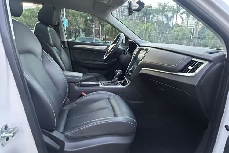 Used Roewe RX5 New Energy 2018 eRX5 50T Hybrid Luxury Edition Right Front Seat