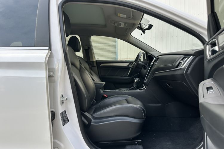 Used Roewe RX5 New Energy 2018 eRX5 50T Hybrid Luxury Edition Right Front Seat