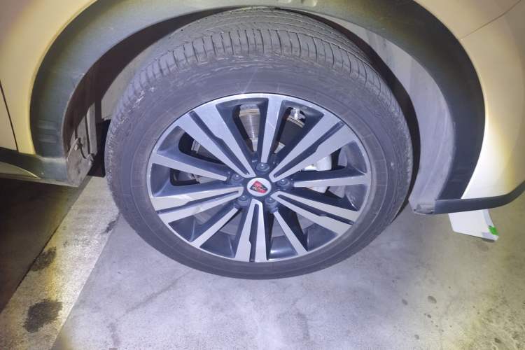 Used Roewe RX5 New Energy 2018 eRX5 50T Hybrid Luxury Edition Right Front Wheel Hub