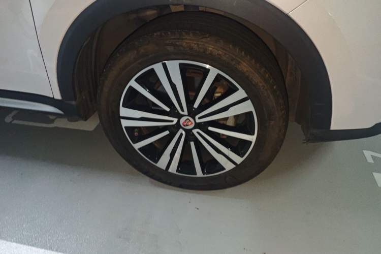 Used Roewe RX5 New Energy 2018 eRX5 50T Hybrid Luxury Edition Right Front Wheel Hub