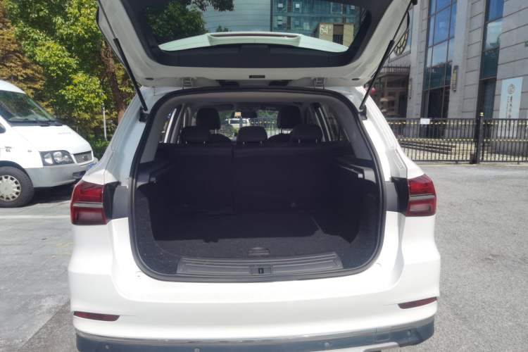 Used Roewe RX5 New Energy 2018 eRX5 50T Hybrid Luxury Edition Trunk