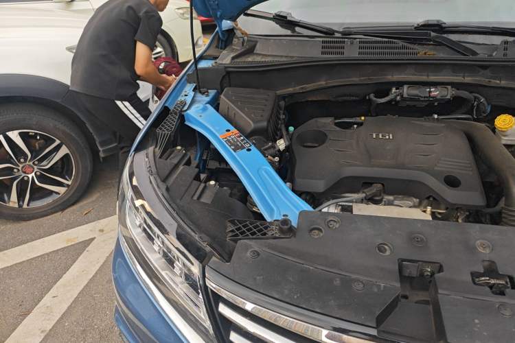 Used Roewe RX5 New Energy 2019 eRX5 50T 4G Connected Excellence Edition Engine Bay Right