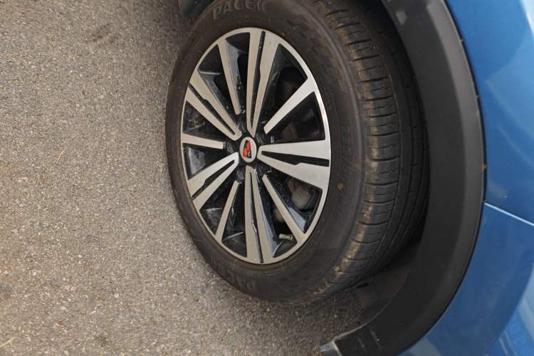 Used Roewe RX5 New Energy 2019 eRX5 50T 4G Connected Excellence Edition Right Front Wheel Hub