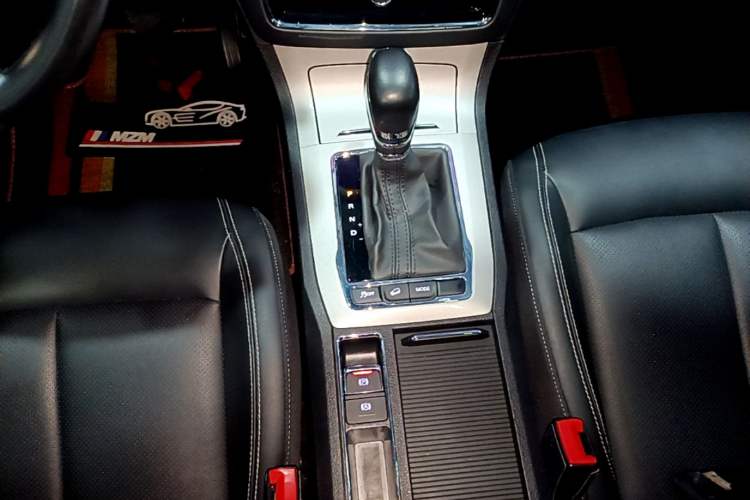 Used Roewe RX5 New Energy 2019 eRX5 50T Internet-Enhanced Flagship Edition Gear Lever