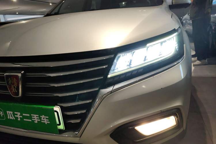 Used Roewe RX5 New Energy 2019 eRX5 50T Internet Superior Smart Edition Left Front Headlight