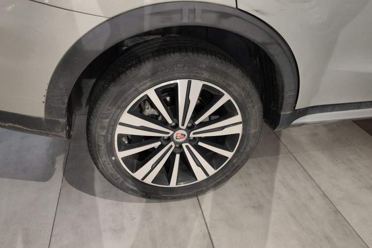 Used Roewe RX5 New Energy 2019 eRX5 50T Internet Superior Smart Edition Right Rear Wheel Hub