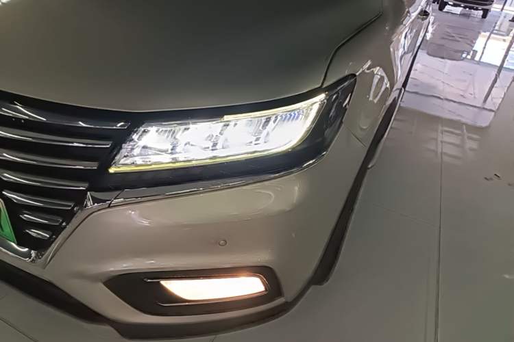 Used Roewe RX5 New Energy 2019 eRX5 50T Internet-Enhanced Flagship Edition Left Front Headlight