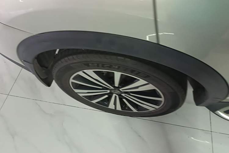 Used Roewe RX5 New Energy 2019 eRX5 50T Internet-Enhanced Flagship Edition Right Rear Wheel Hub