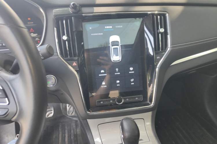 Used Roewe RX5 New Energy 2019 eRX5 50T Internet Superior Smart Edition Audio And AC Panel
