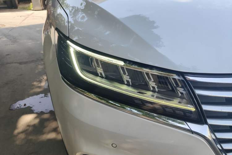 Used Roewe RX5 New Energy 2019 eRX5 50T Internet Superior Smart Edition Right Front Headlight