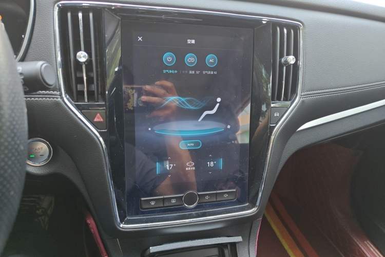 Used Roewe RX5 New Energy 2019 eRX5 50T Internet-Enhanced Flagship Edition Audio And AC Panel