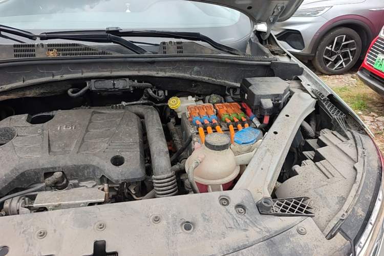 Used Roewe RX5 New Energy 2019 eRX5 50T 4G Connected Excellence Edition Engine Bay Left