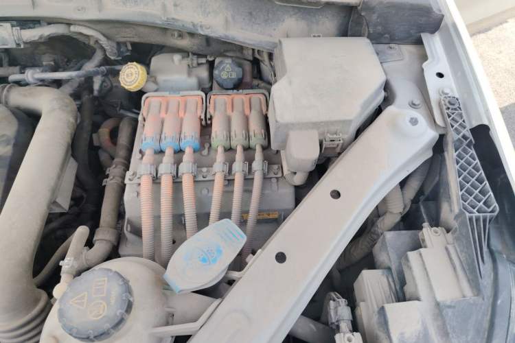Used Roewe RX5 New Energy 2019 eRX5 50T 4G Connected Excellence Edition Engine Bay Left