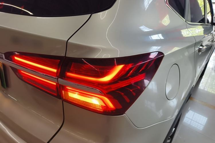Used Roewe RX5 New Energy 2019 eRX5 50T 4G Connected Excellence Edition Exterior 3