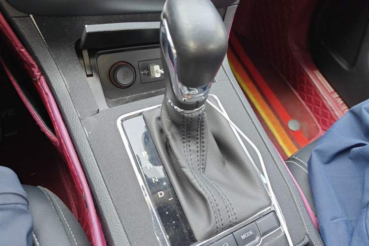 Used Roewe RX5 New Energy 2019 eRX5 50T Internet-Enhanced Flagship Edition Gear Lever