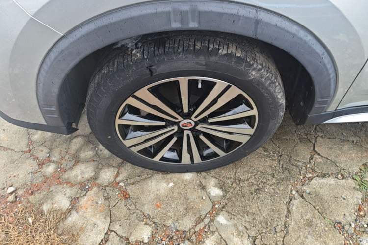 Used Roewe RX5 New Energy 2019 eRX5 50T 4G Connected Excellence Edition Left Front Wheel Hub