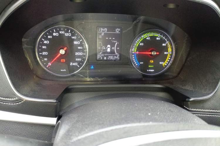 Used Roewe RX5 New Energy 2019 eRX5 50T 4G Connected Excellence Edition Odometer Close Up