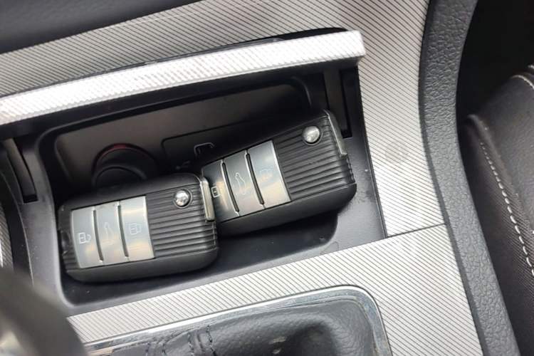 Used Roewe RX5 New Energy 2019 eRX5 50T 4G Connected Excellence Edition Vehicle Key