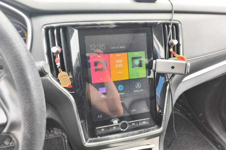 Used Roewe RX5 New Energy 2019 eRX5 50T 4G Connected Excellence Edition Audio And AC Panel