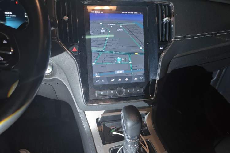 Used Roewe RX5 New Energy 2019 eRX5 50T Internet-Enhanced Flagship Edition Audio And AC Panel
