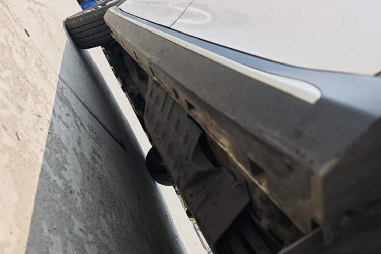 Used Roewe RX5 New Energy 2019 eRX5 50T Internet-Enhanced Flagship Edition Chassis Rear Left