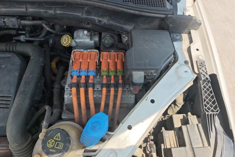 Used Roewe RX5 New Energy 2019 eRX5 50T 4G Connected Excellence Edition Engine Bay Left