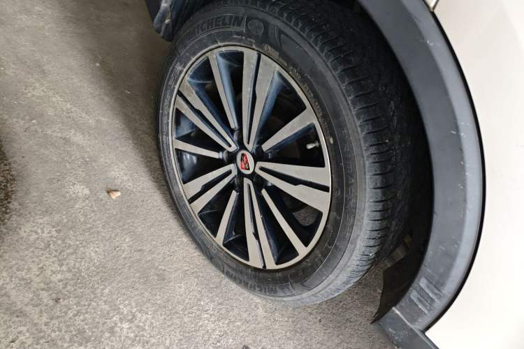 Used Roewe RX5 New Energy 2019 eRX5 50T Internet-Enhanced Flagship Edition Exterior 2