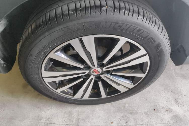 Used Roewe RX5 New Energy 2019 eRX5 50T Internet-Enhanced Flagship Edition Exterior 2