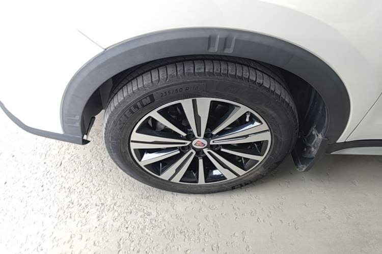 Used Roewe RX5 New Energy 2019 eRX5 50T Internet-Enhanced Flagship Edition Exterior 4