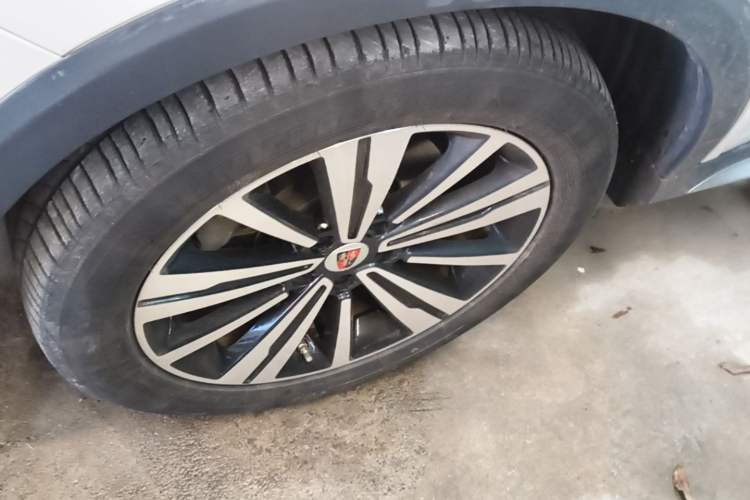 Used Roewe RX5 New Energy 2019 eRX5 50T Internet-Enhanced Flagship Edition Exterior 4