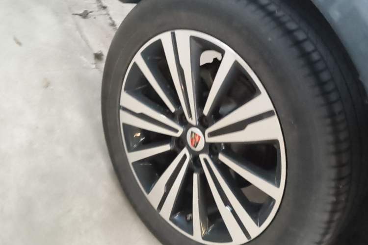 Used Roewe RX5 New Energy 2019 eRX5 50T Internet-Enhanced Flagship Edition Exterior 5