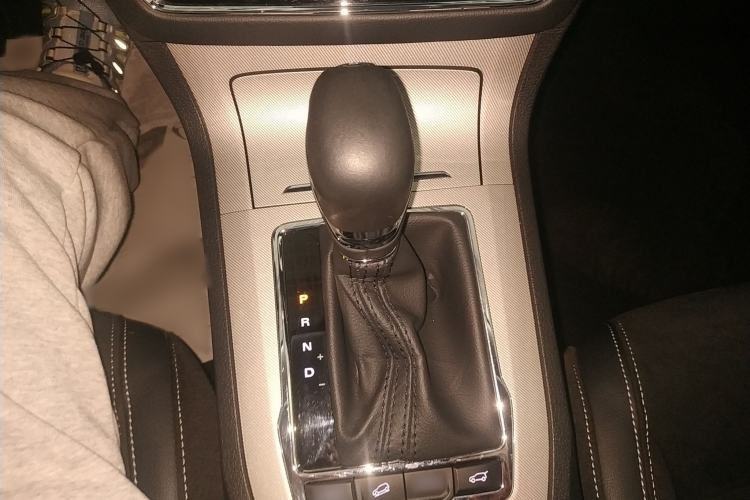 Used Roewe RX5 New Energy 2019 eRX5 50T Internet Superior Smart Edition Gear Lever