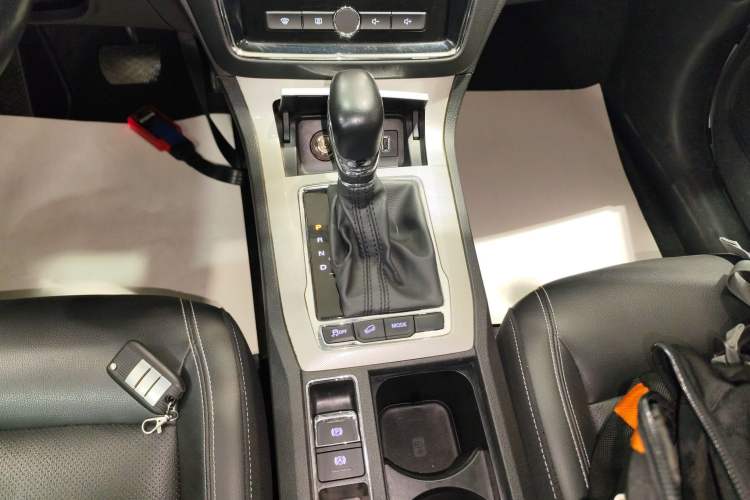 Used Roewe RX5 New Energy 2019 eRX5 50T Internet-Enhanced Flagship Edition Gear Lever
