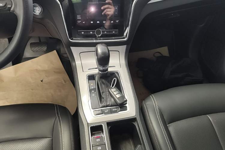 Used Roewe RX5 New Energy 2019 eRX5 50T Internet-Enhanced Flagship Edition Gear Lever