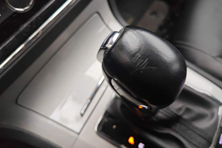 Used Roewe RX5 New Energy 2019 eRX5 50T Internet-Enhanced Flagship Edition Gear Lever